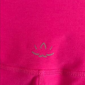 Beyond Yoga Fuchsia Leggings